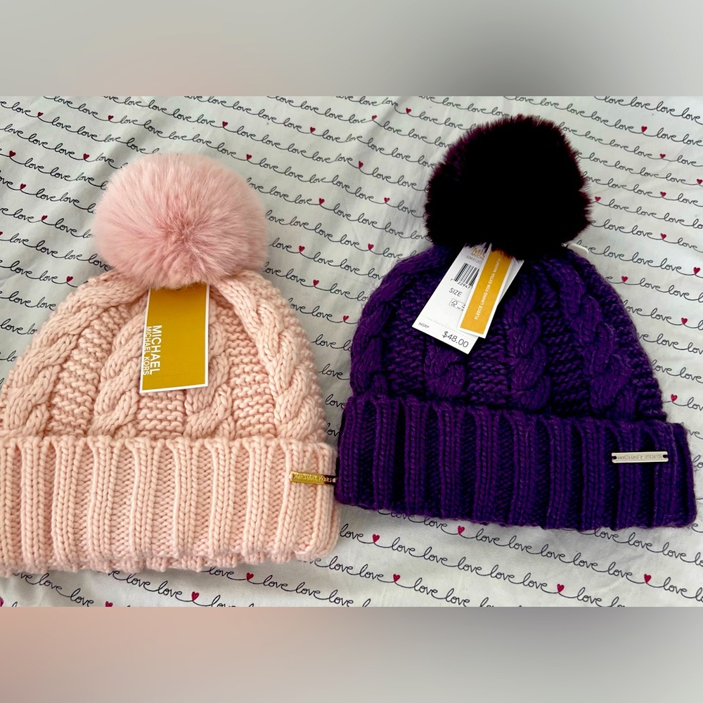 🩷Michael Kors Set 2 hats 💜